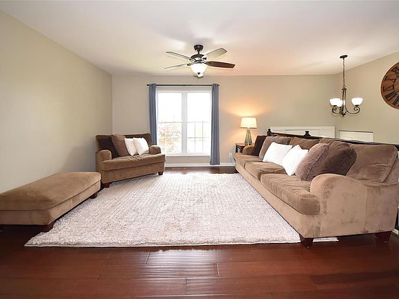 3rd image of 10012 Chileswood Dr