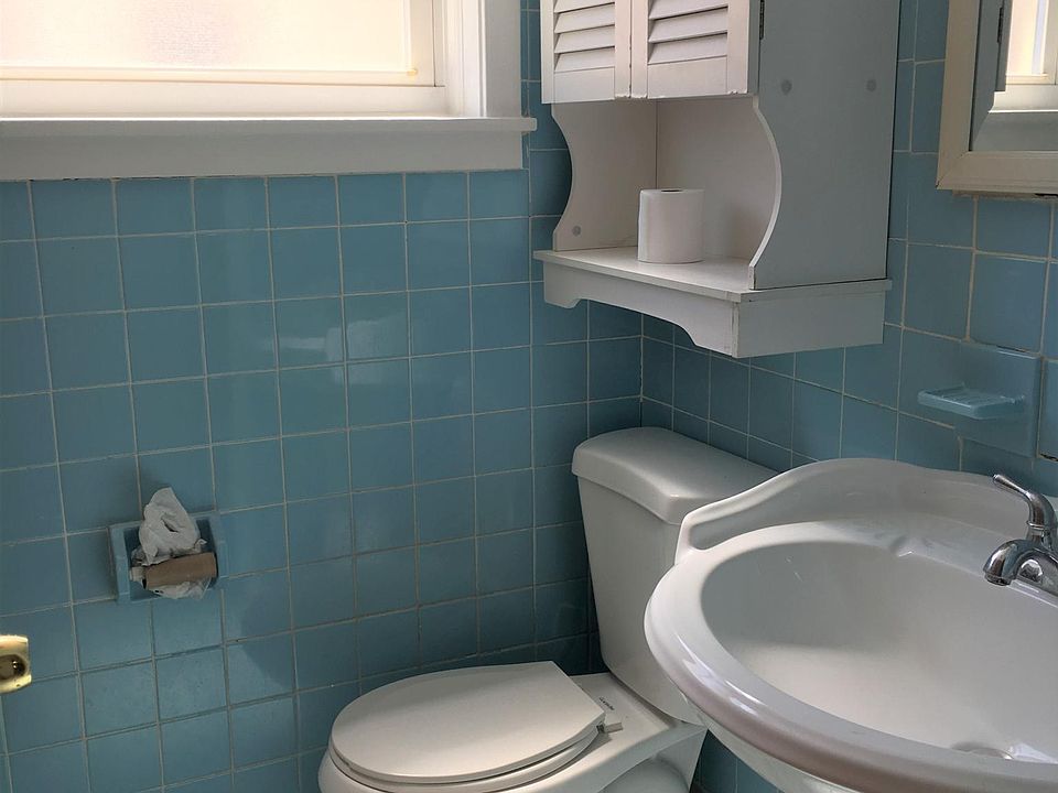 2nd image of 54 Sedgwick Ave