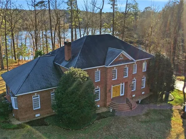 1259 Murphys Mill Rd, Suffolk, VA 23434