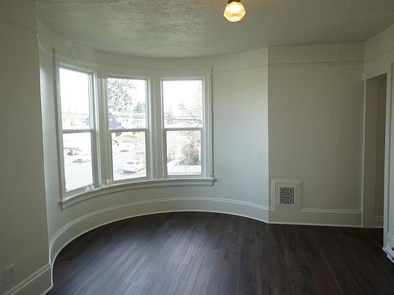 3rd image of 3302 N 26th St APT 3
