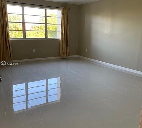 4th image of 6930 Miami Gardens Dr #1306