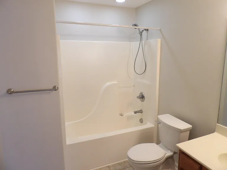 108 Charleston Ct — Photo 61