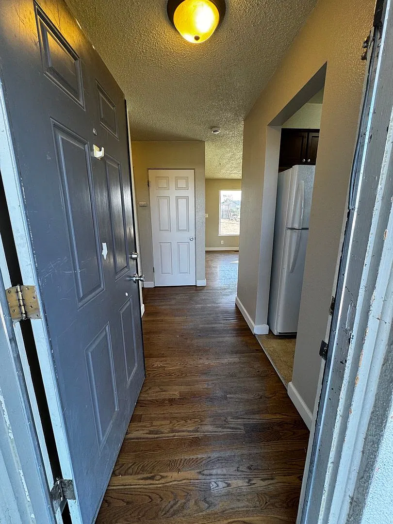 4 Bed 2 Bath Home Near Knolls Vista Elementary School!! — Photo 3