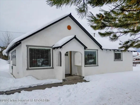 55 S 1st St, Driggs, ID 83422