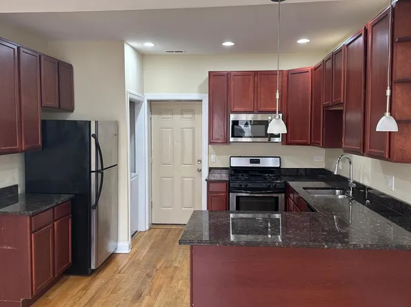 3541 W Sunnyside Ave APT 2, Chicago, IL 60625