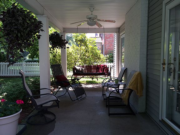 4th image of 3909 Kanawha Ave SE