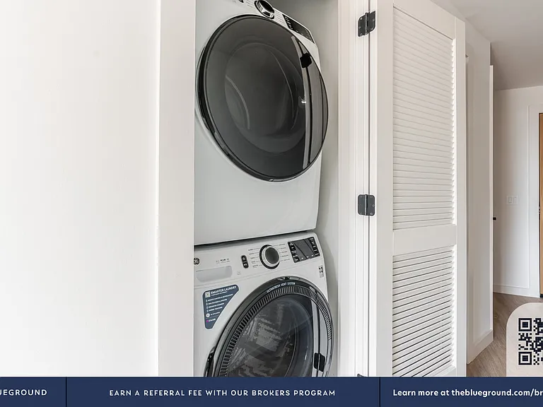 Washer/Dryer in Apartment