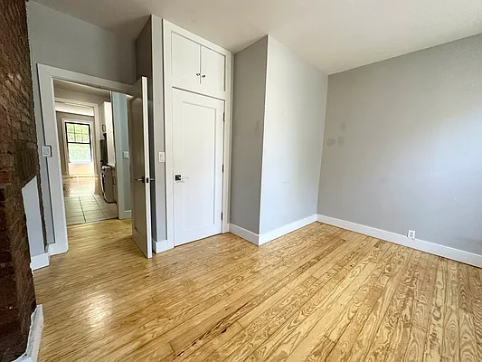 Rented by Camelot Realty Group | media 10