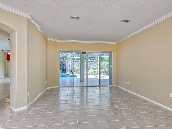 5th image of 7208 Spur Ct