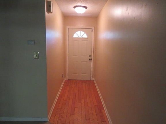 2nd image of 307 Forest Glen Ct