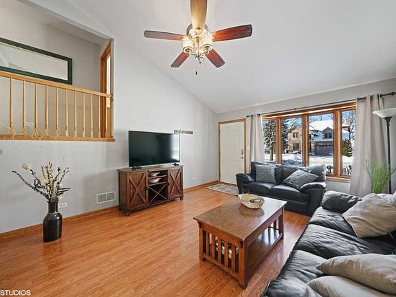 3rd image of 173 Henderson St
