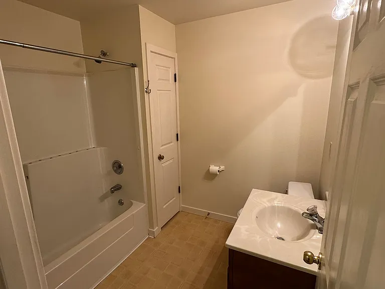 116 W. Market St. — Photo 11