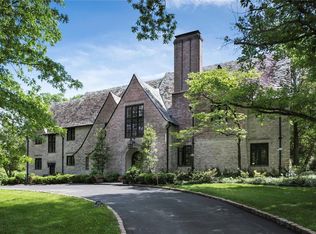 2 Dromara Rd, Saint Louis, MO 63124