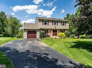 104 Glamorgan Ct, Exton, PA 19341