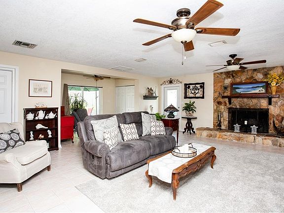 3rd image of 4522 S Renellie Dr