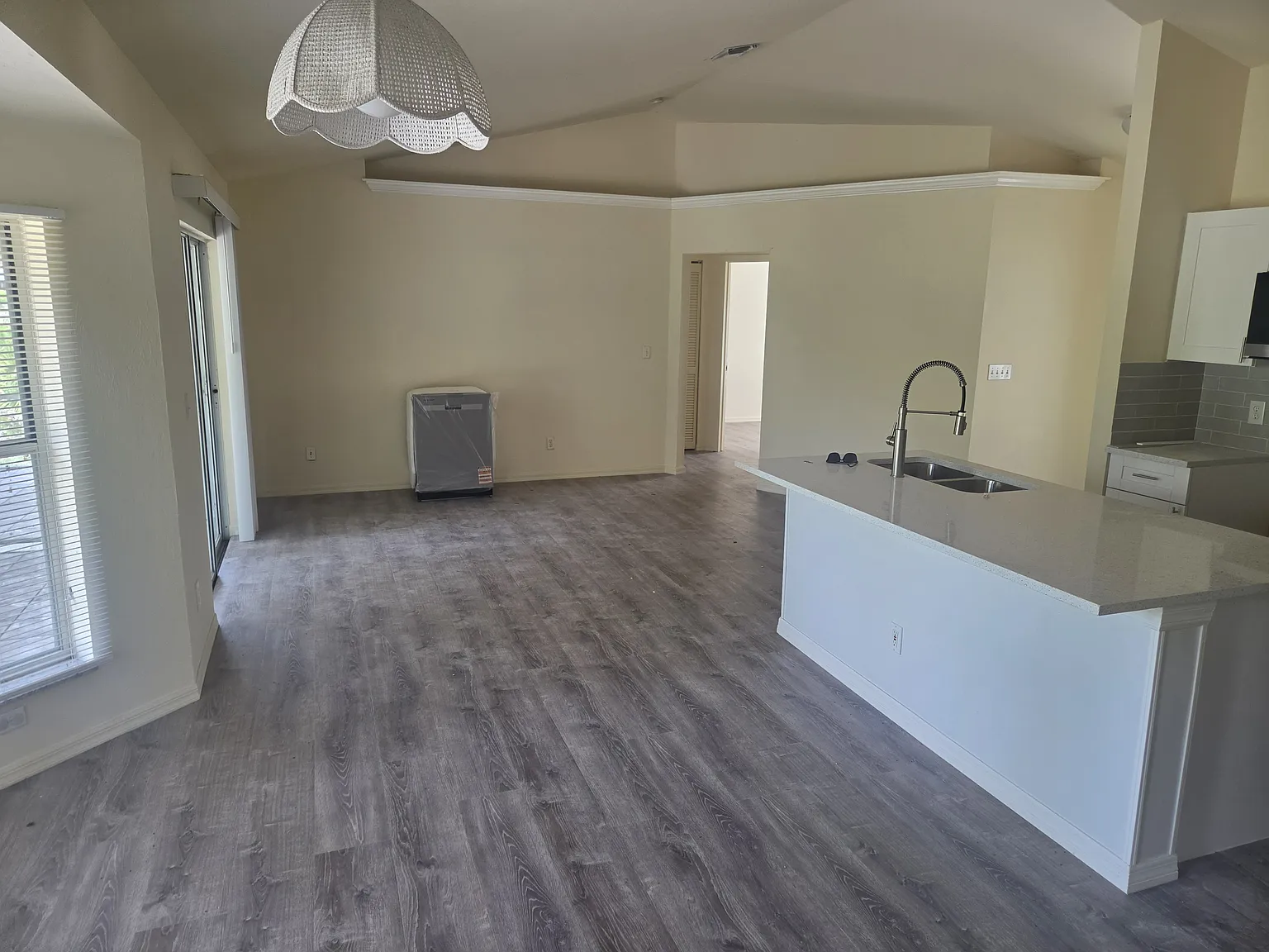 3 bed, 1602 sqft, $2,500 — Photo 4