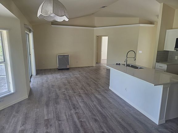 5th image of 345 N 18th St