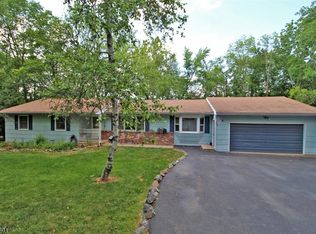 7 Old Mountain Rd, Lebanon, NJ 08833