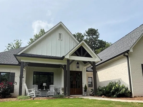 340 Lake Cottage Rd, Sterrett, AL 35147
