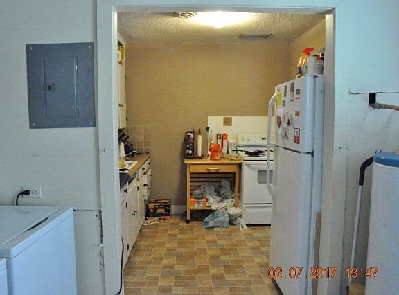 5th image of 303 West Ave