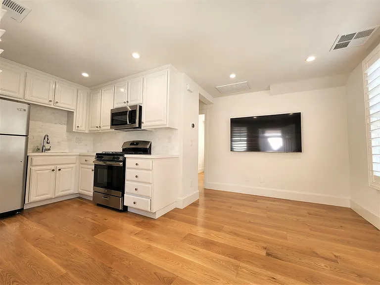 903 Ramona St — Photo 25
