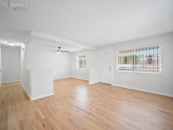 5th image of 2119 Saranac Dr