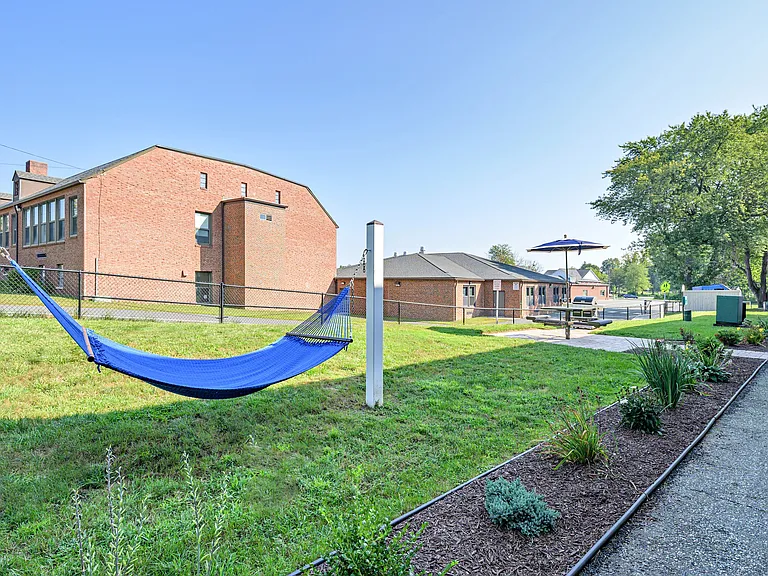 Take a breather in our hammock garden, a tranquil escape inviting you to enjoy the outdoors and rediscover.