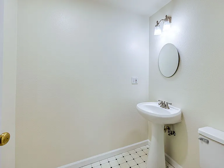 261 Shepard Way NW — Photo 23