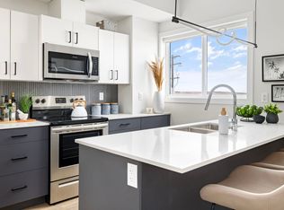 69 Gateway Dr NE #1214550, Airdrie, AB T4B4H7