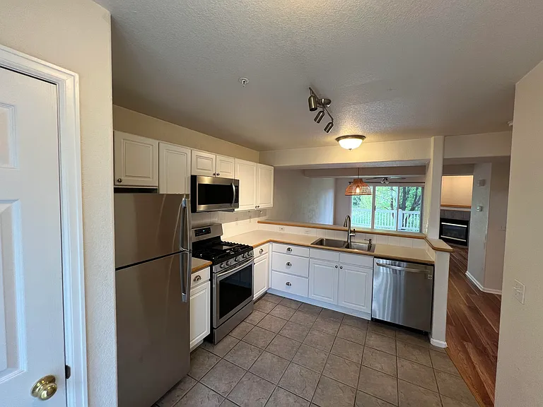 4953 Noble Park Pl — Photo 8