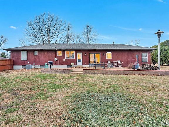 5th image of 61 Buckley Meadows Dr