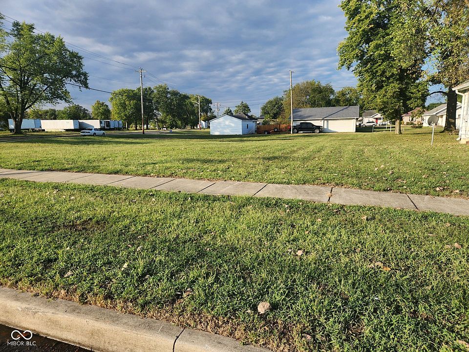 2nd image of 1421 College Ave