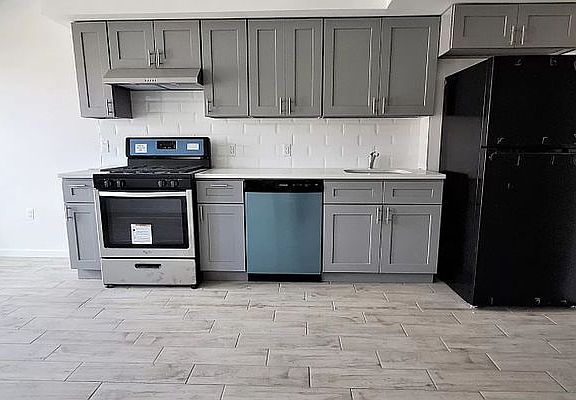 2nd image of 25-28 Broadway #6L