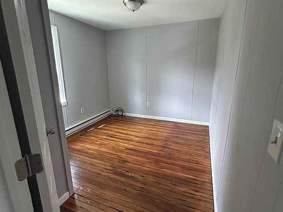 4th image of 35 Younglove Ave #17803044