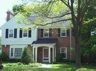 6405 W Lloyd St, Wauwatosa, WI 53213