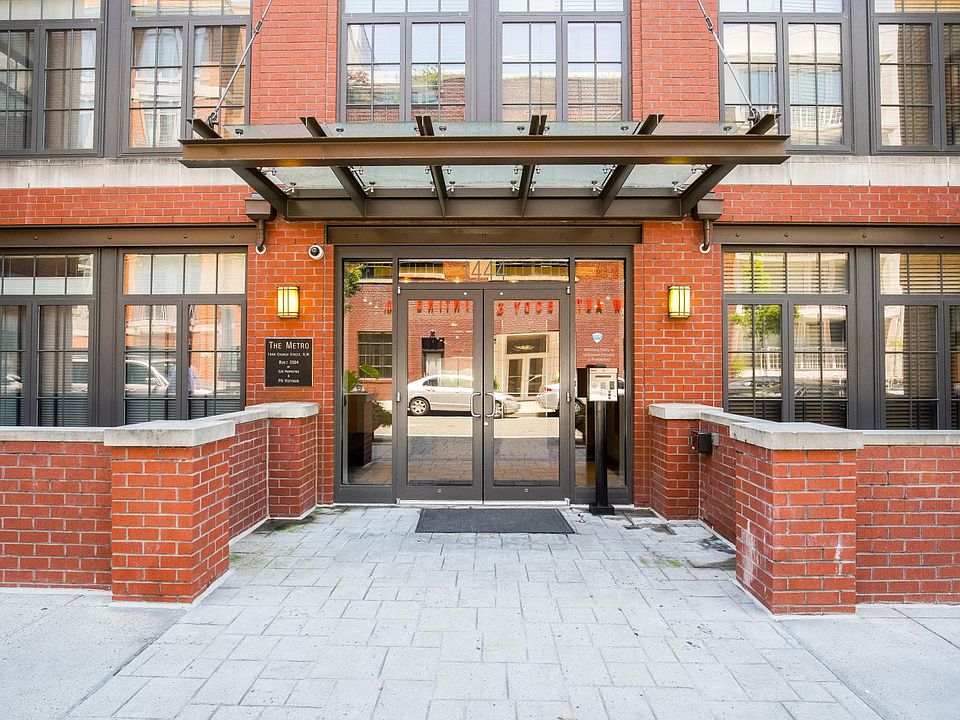 Welcome to 1444 Church St NW in the heart of Logan Circle!