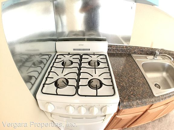 5th image of 921 Sartori Ave APT E