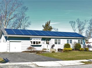 13 Green Dr, Toms River, NJ
