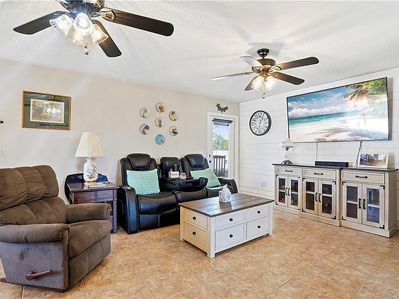 5th image of 235 Victorian Lake Dr