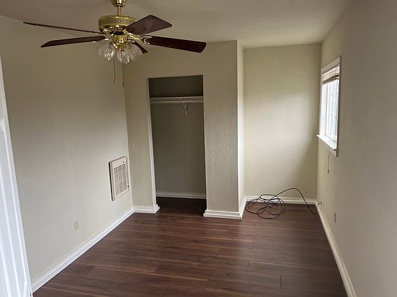 4th image of 3620 43rd St