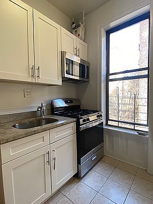 5th image of 167 W 81st St APT 3C