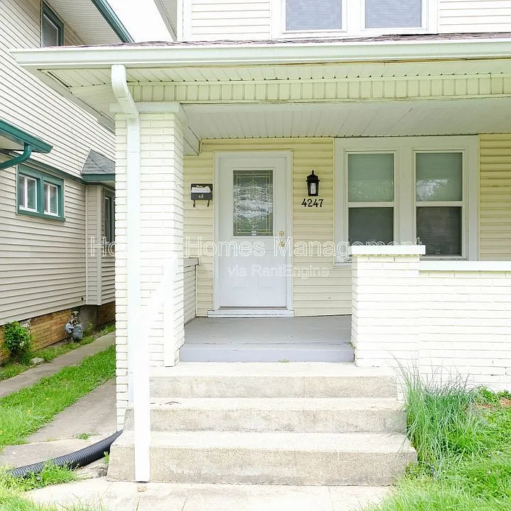 4245 N College Ave #4247