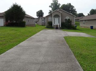1315 William Holt Dr, Sevierville, TN 37862