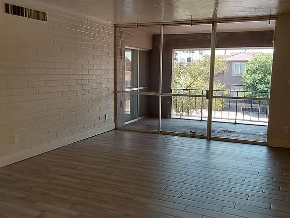 5th image of 819 N Revere #21