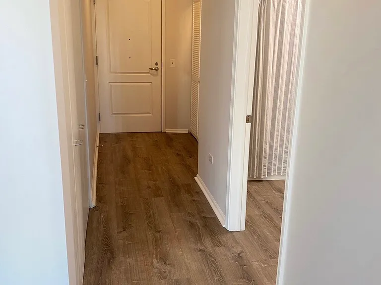 600 N Dearborn St #13 — Photo 5