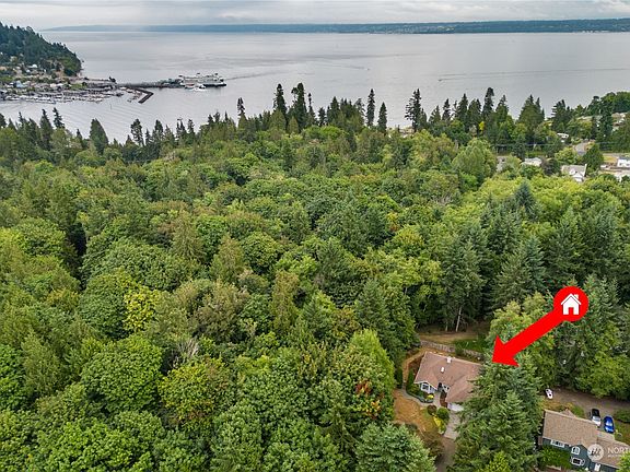 3rd image of 10503 NE Misty Glen Way