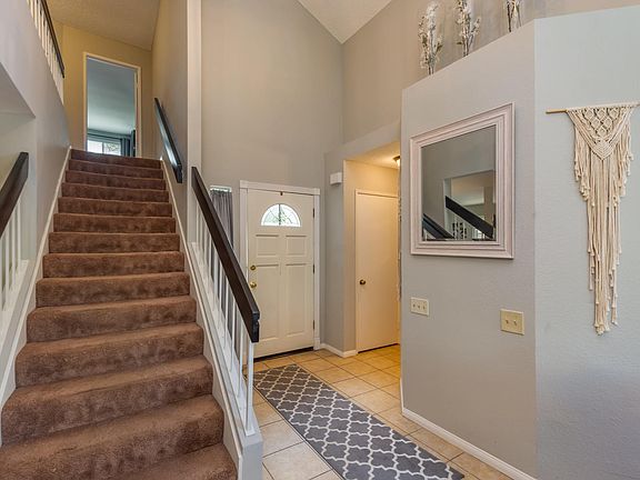5th image of 12325 Sunnyglen Dr