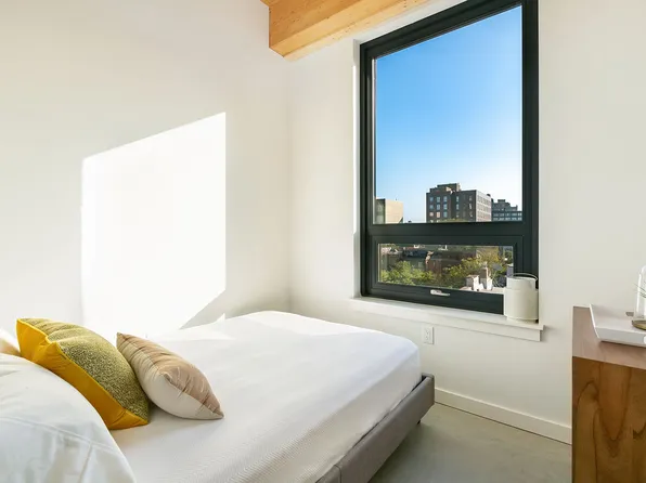 360 Wythe Avenue image 4 of 9