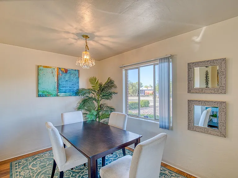 1516 E Spring St — Photo 14
