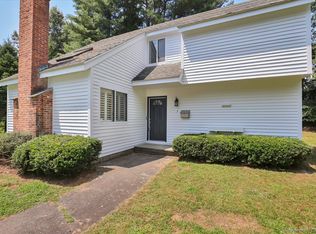 5 Tamarack Ln #5, Simsbury, CT 06070